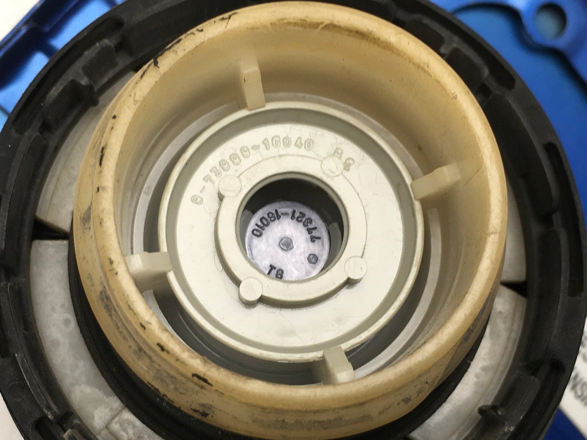 Tapa Combustible Suzuki Jimny III - 6595081A04000