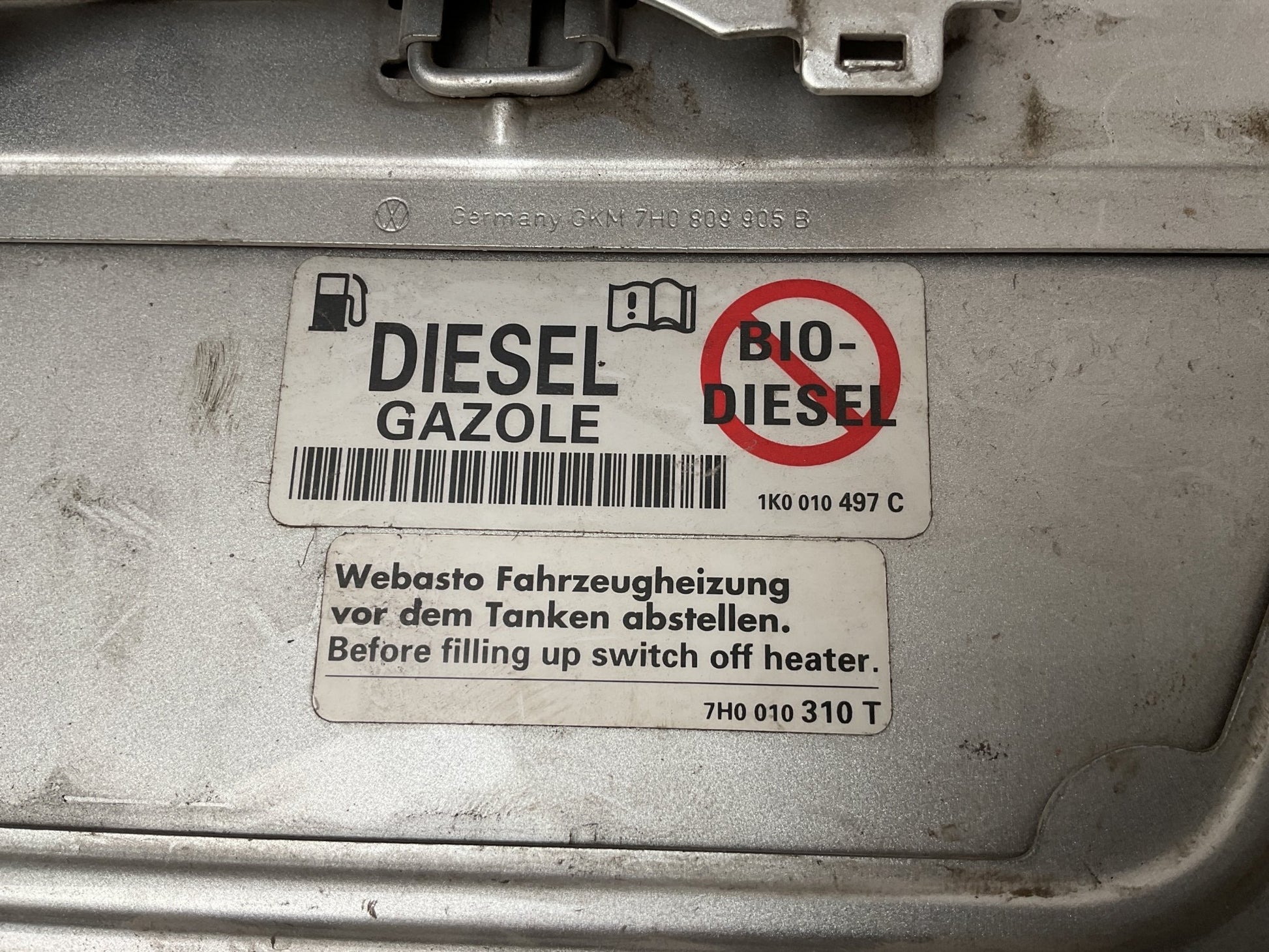 Tapa Combustible VW Transporter 03-15 - 7H0809905B