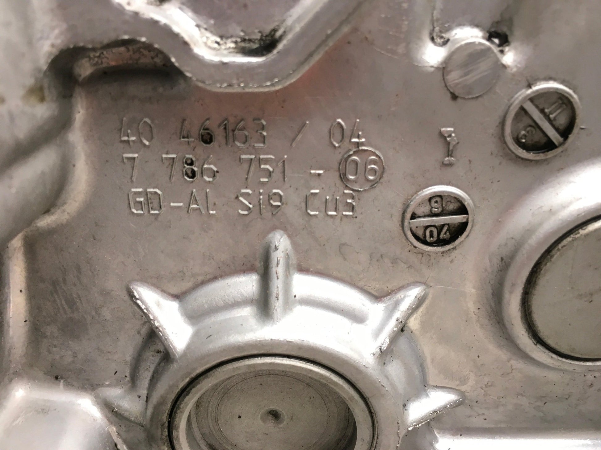 Tapa distribucion BMW 7786751 - 7786751