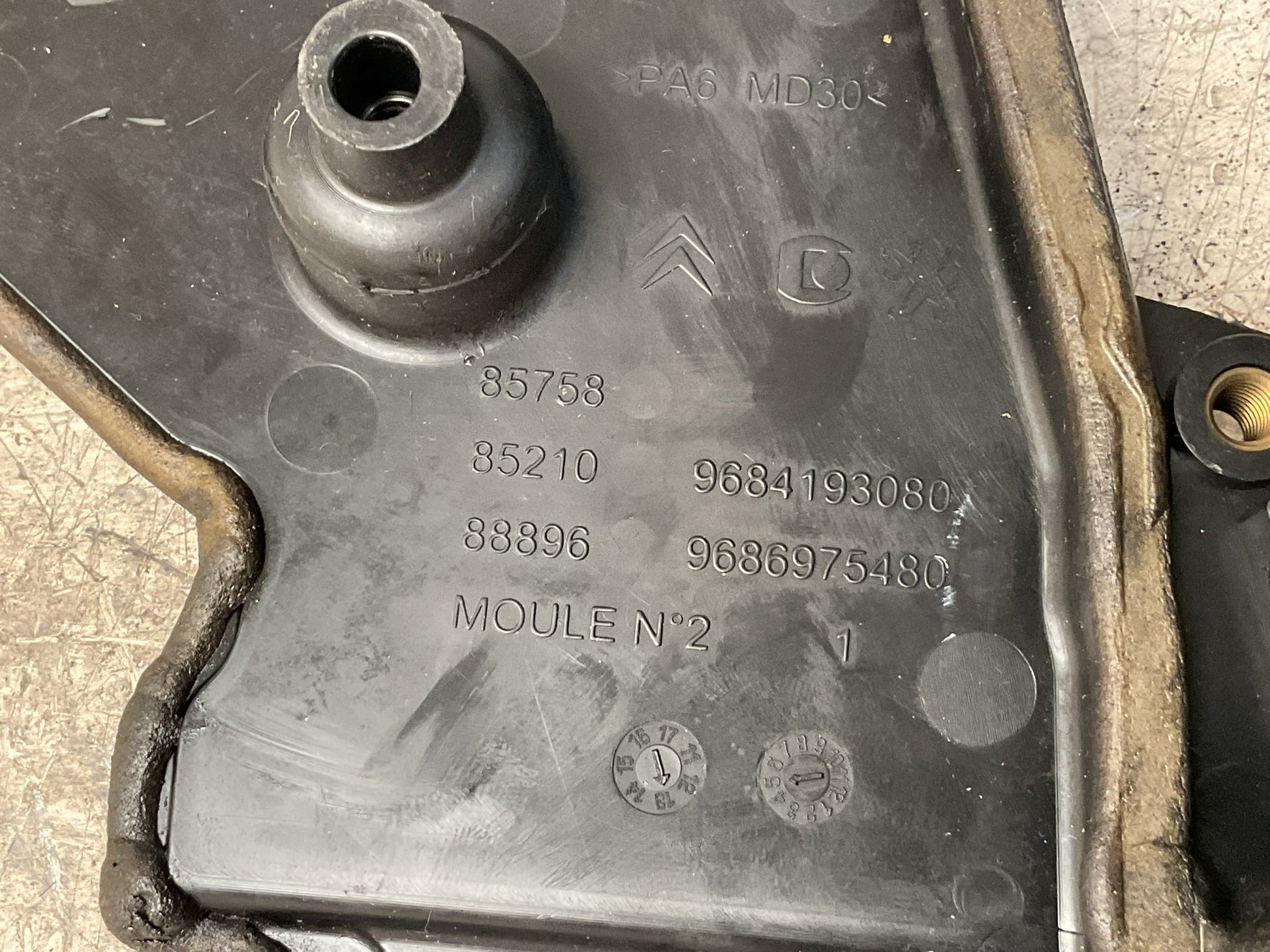 Tapa Distribucion PSA 9684193080 - 9684193080