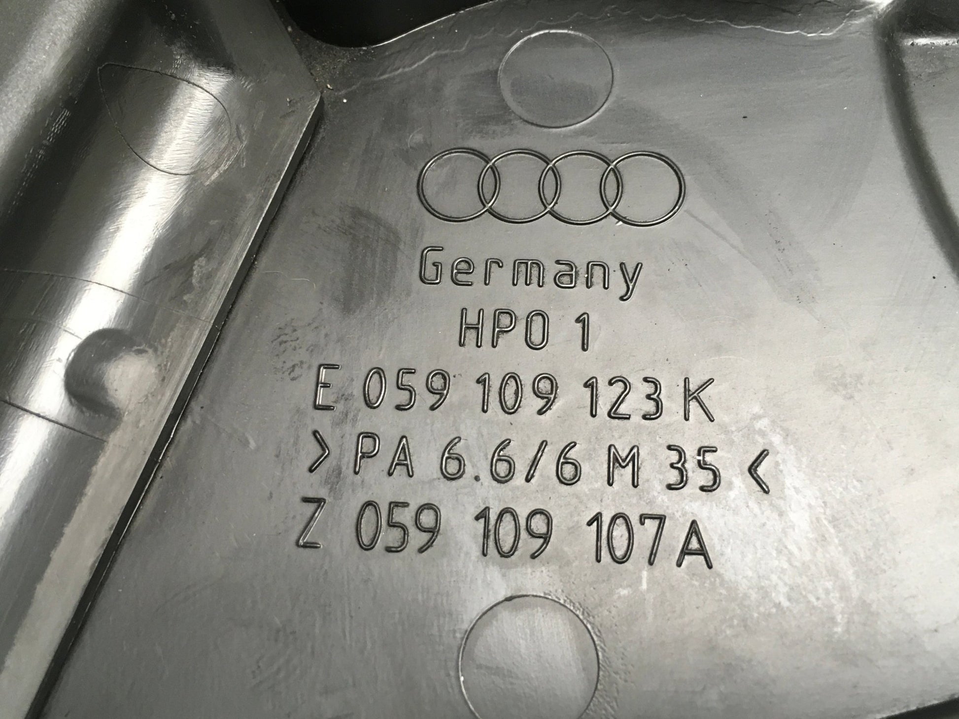 Tapa Distribucion Skoda SuperB B5 3U - 059109123K