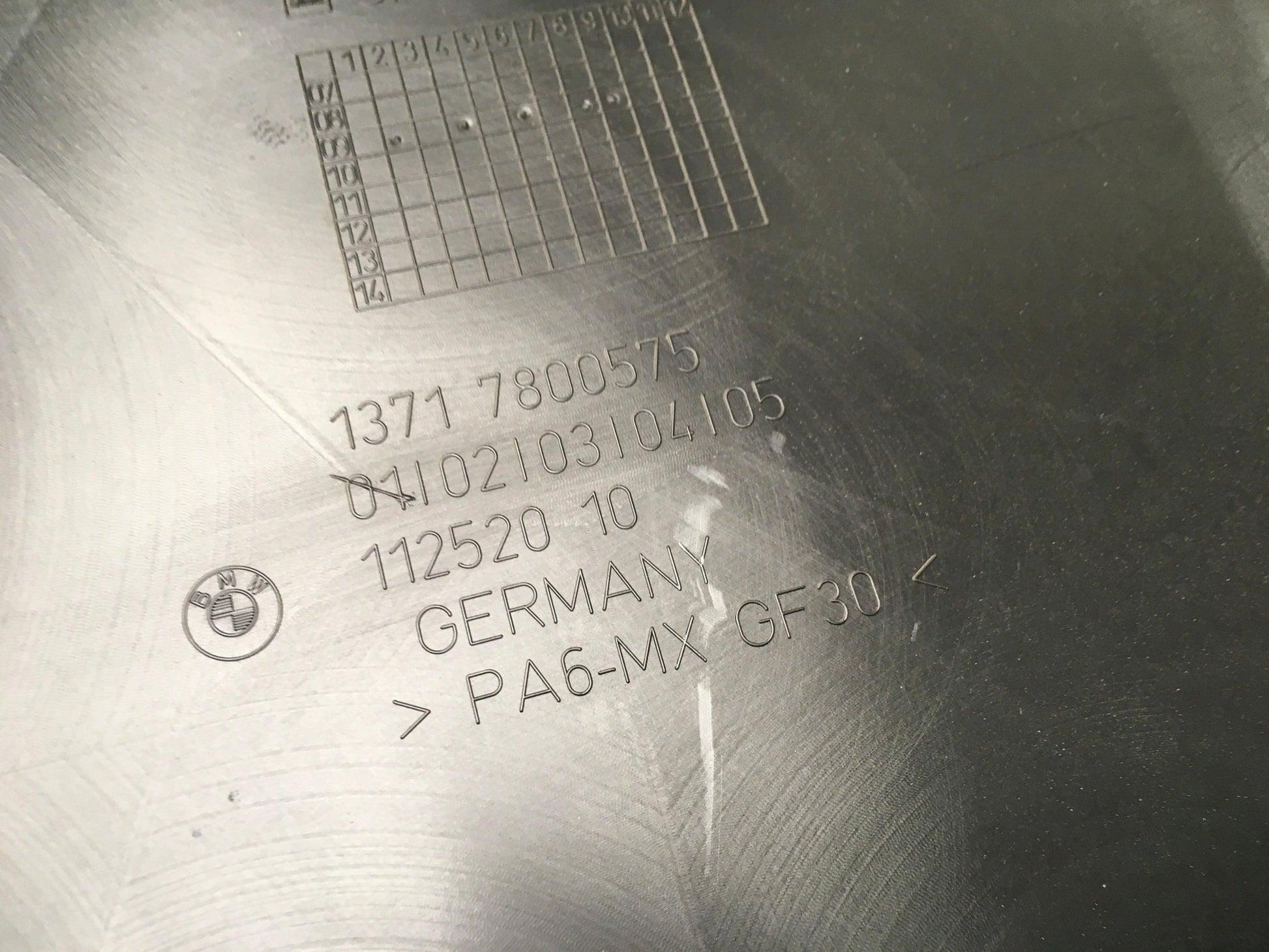 Tapa Motor BMW F10 - 13717800575