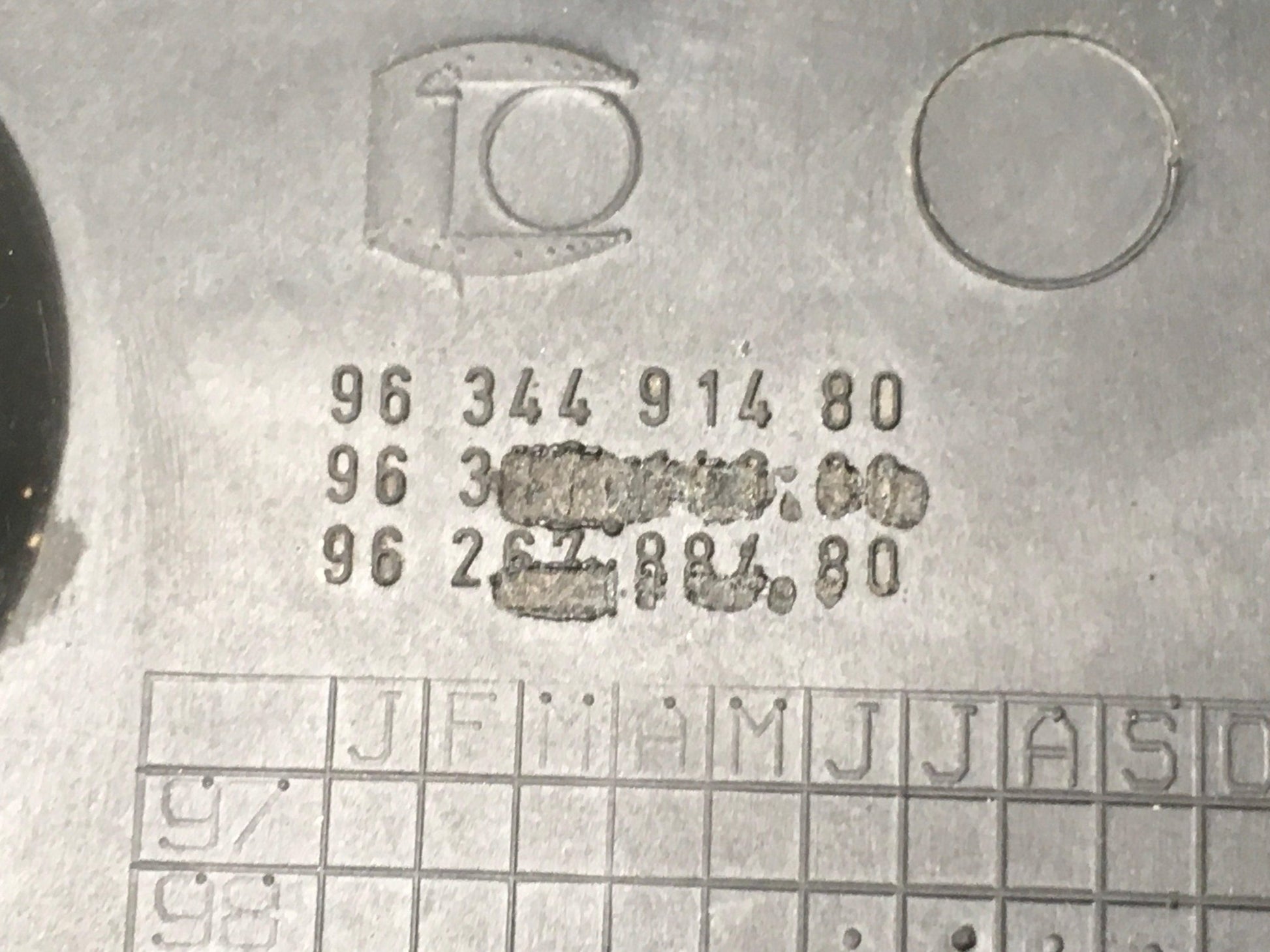 Tapa motor Citroen Berlingo 1 - 9634491480