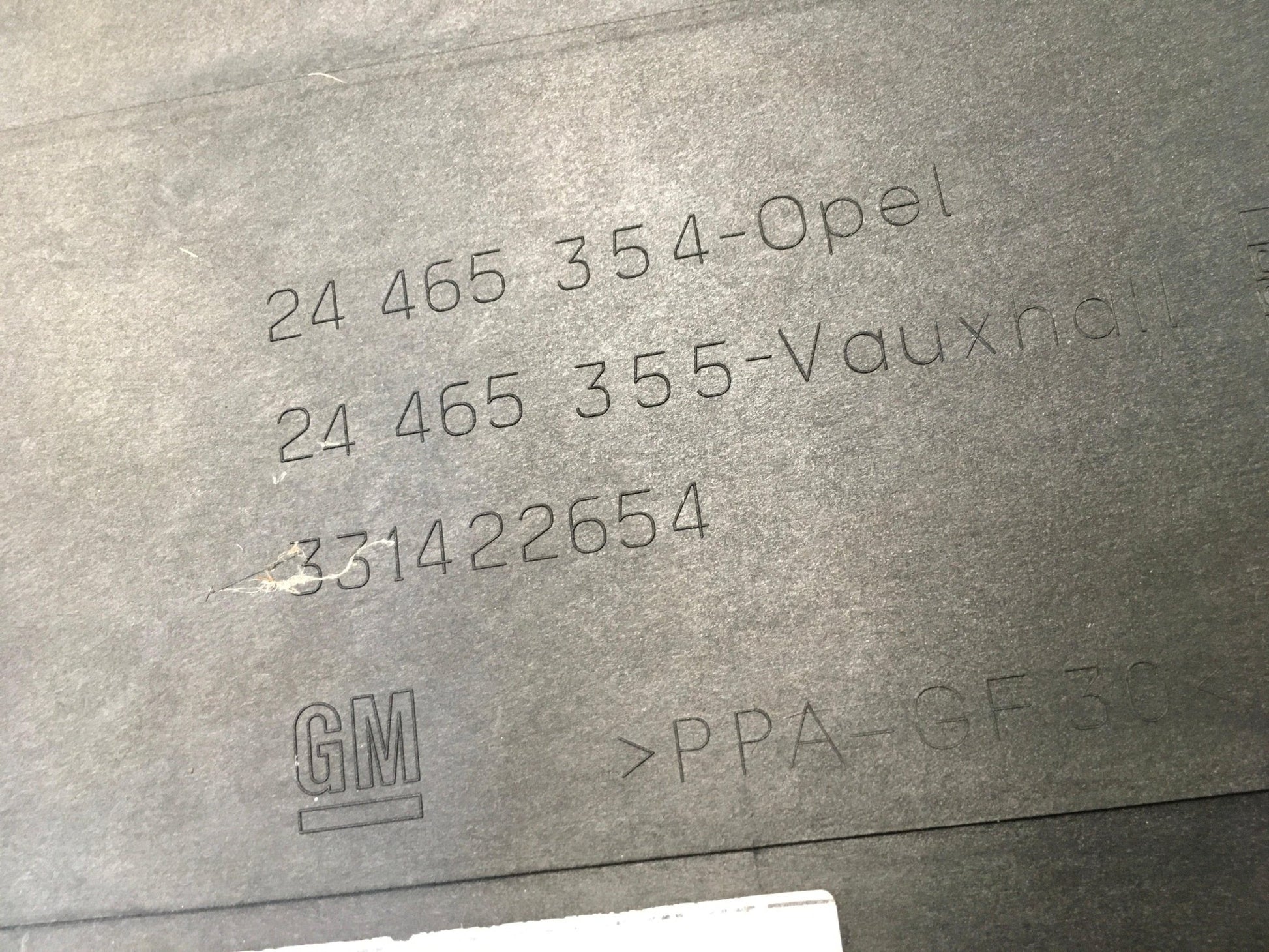 Tapa motor Opel Vectra C - 24465354