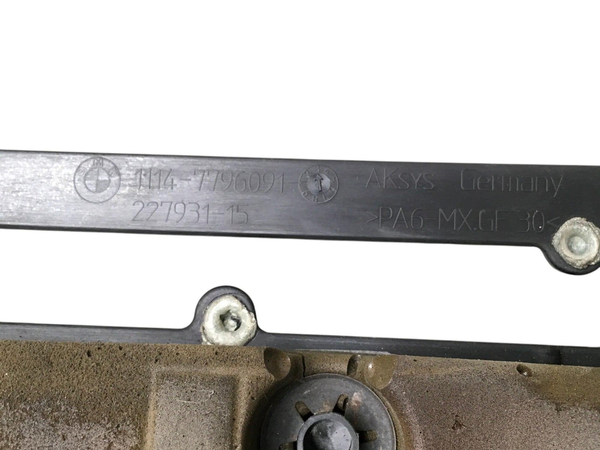 Tapa Motor para BMW E83 E61 - 11147796091