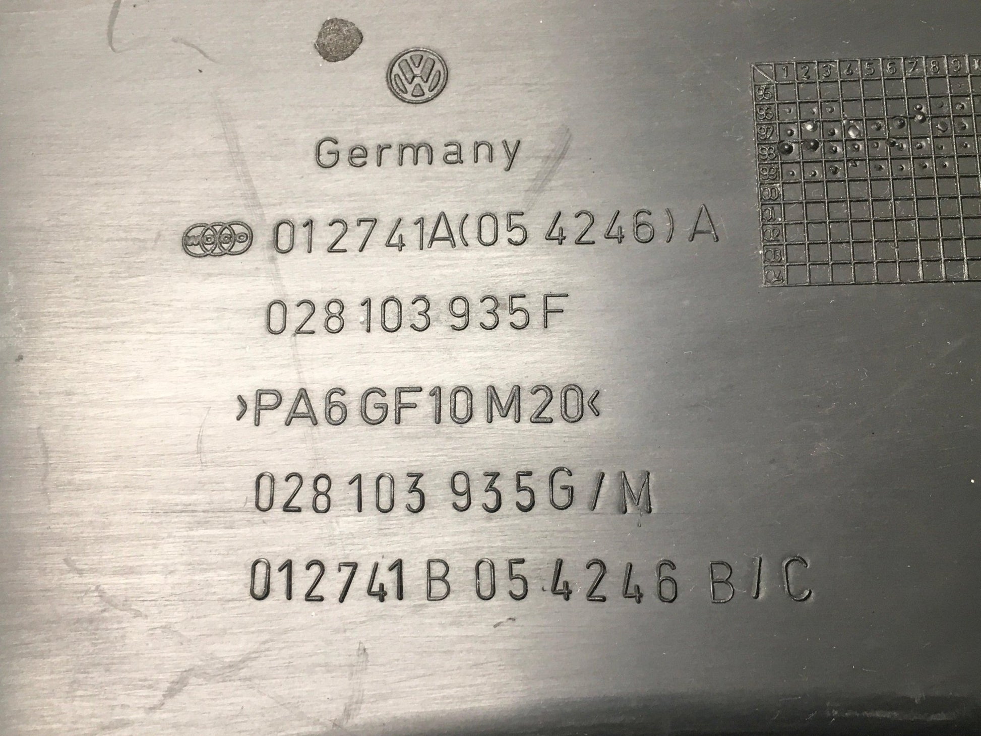 Tapa motor Seat Cordoba I 1.9 TDI - 028103935F