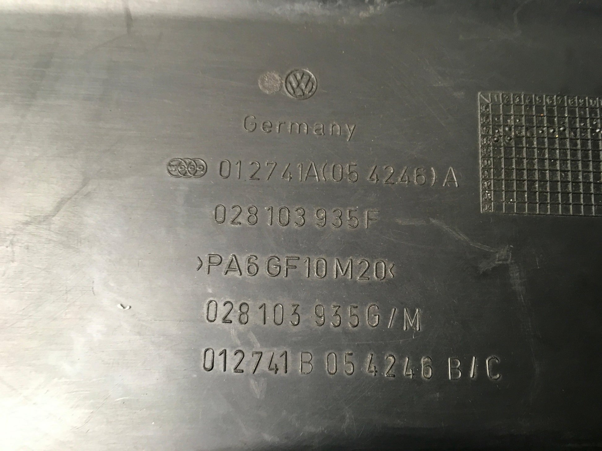 Tapa Motor VW 028103935F - 028103935F _