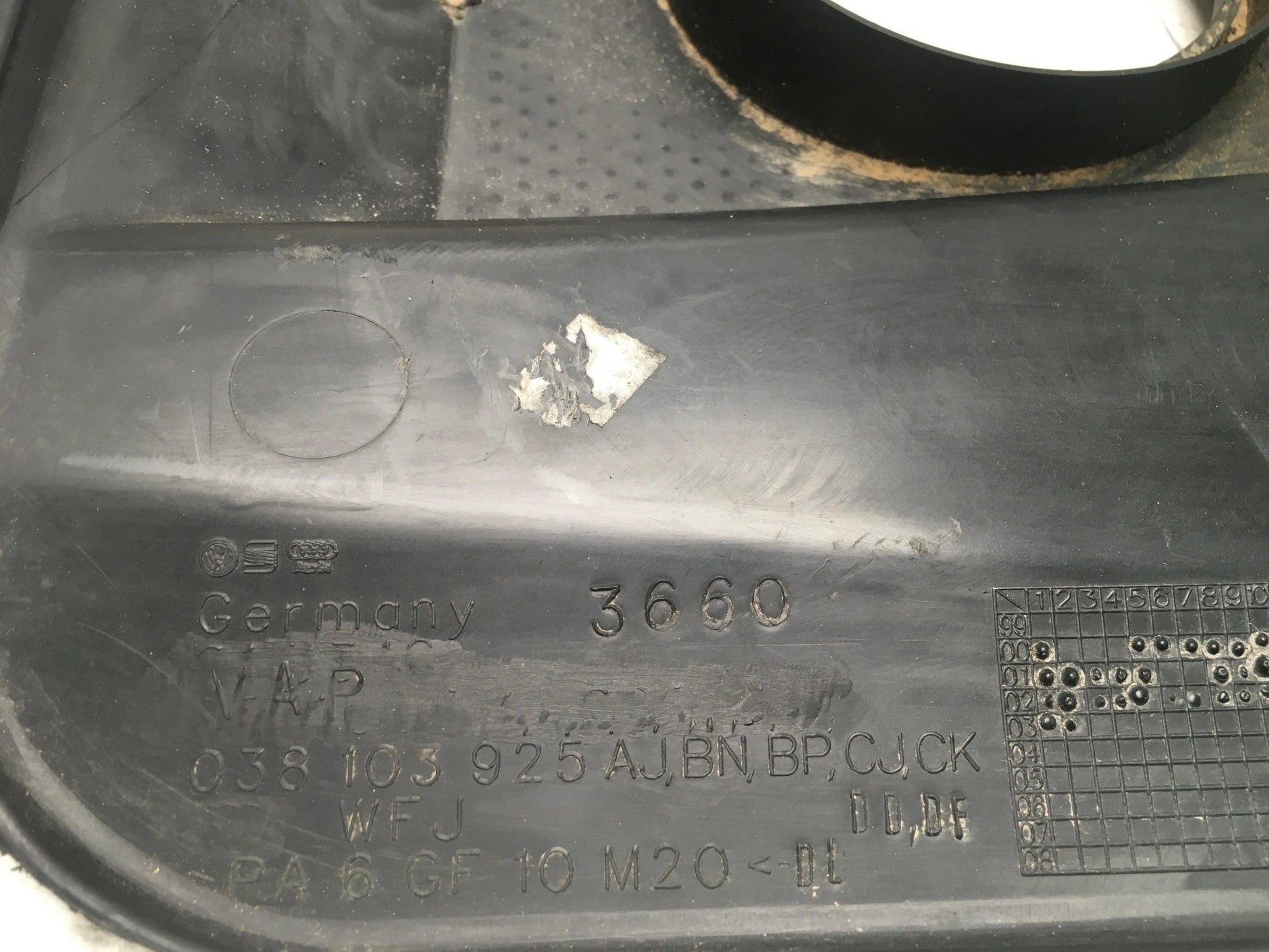 Tapa Motor VW 038103925AJ - 038103925AJ