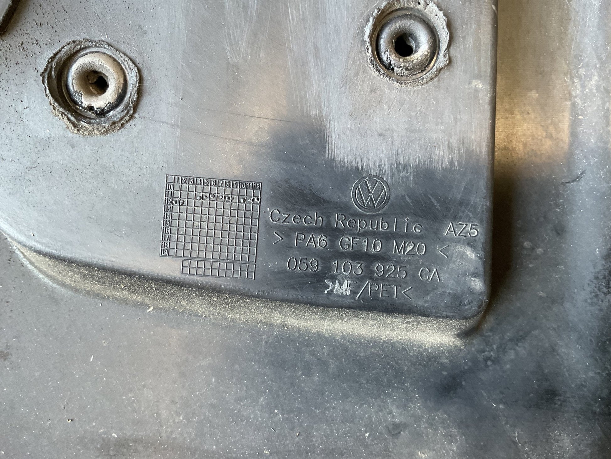 Tapa superior motor VW Touareg 06-15 - 059103925