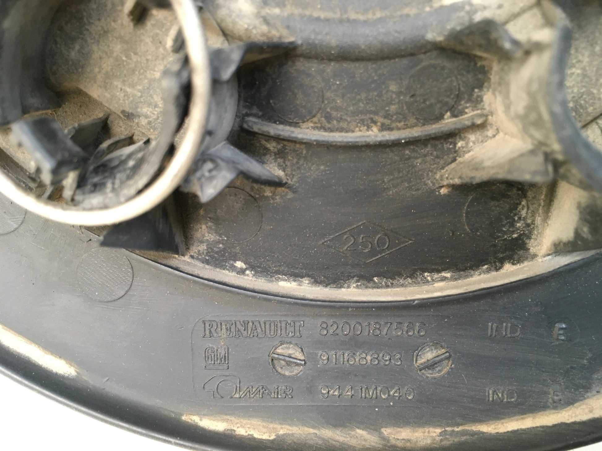 Tapacubos Nissan Primastar II - 8200187566