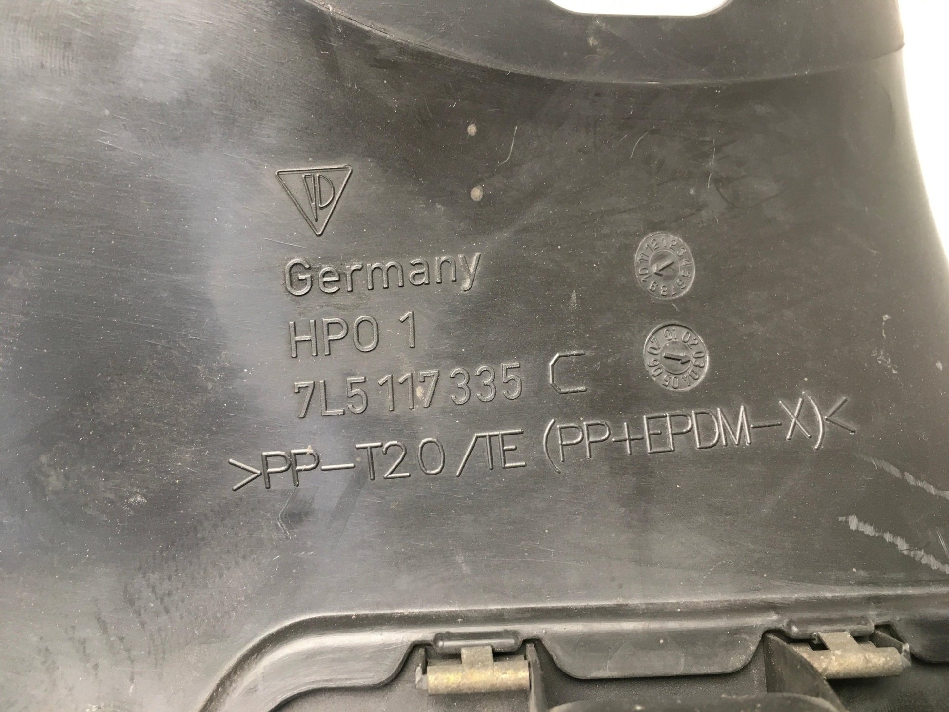 Toma aire izquierda Porsche Cayenne 955 - 7L5117335C