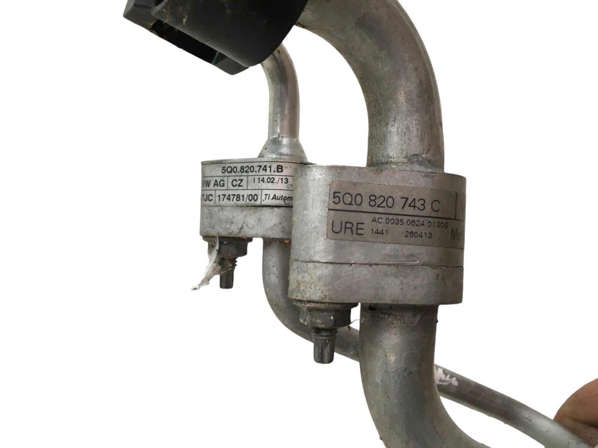 Tubo A/C VW 5G0821105B - 5Q0820743C