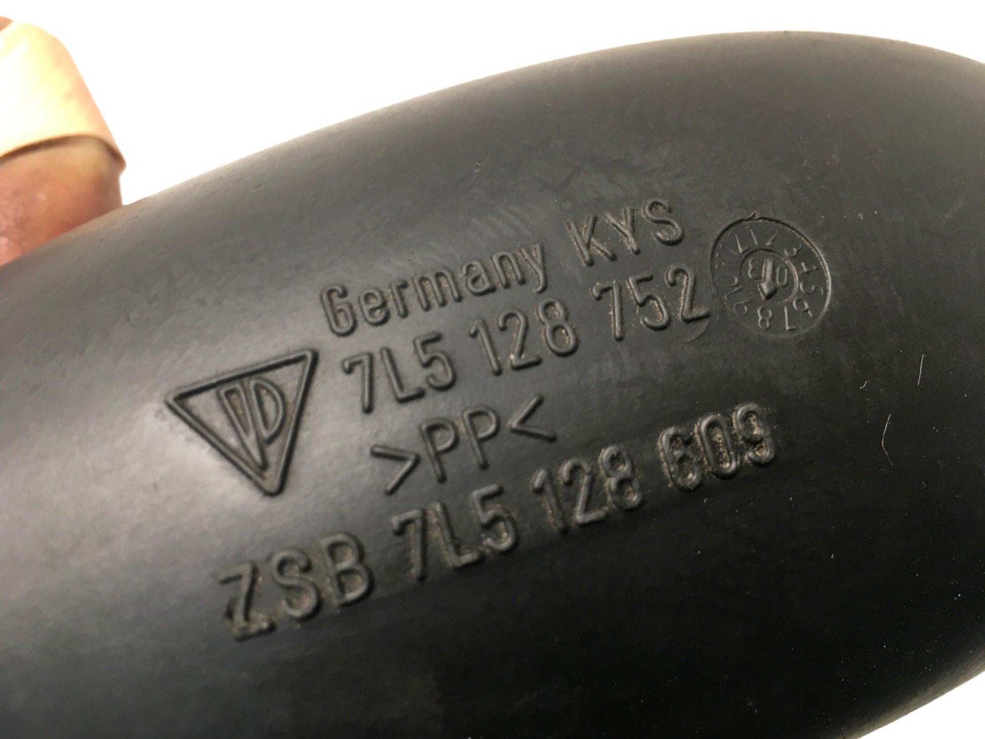 Tubo admision Porsche Cayenne 955 - 7L5128752