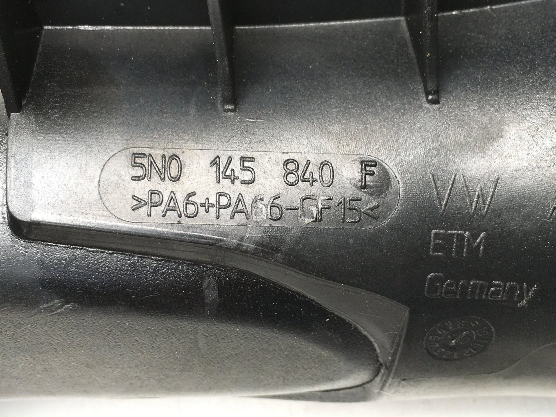 Tubo admision VW 5N0145840F - 5N0145840F