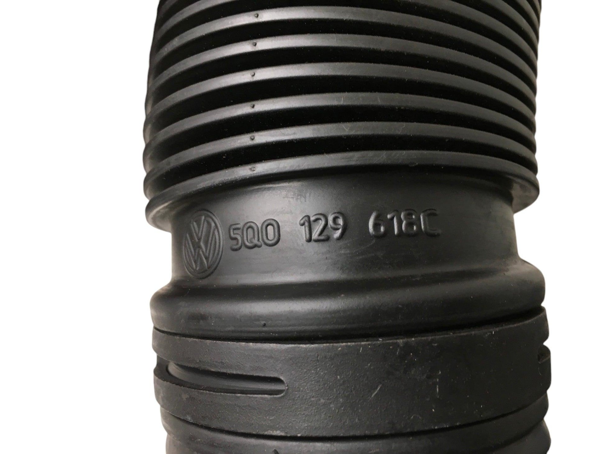 Tubo admision VW 5Q0129618C - 5Q0129618C