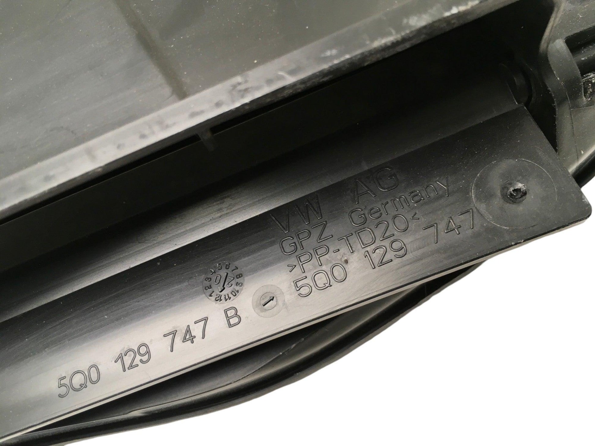 Tubo admision VW 5Q0129747B - 5Q0129747B