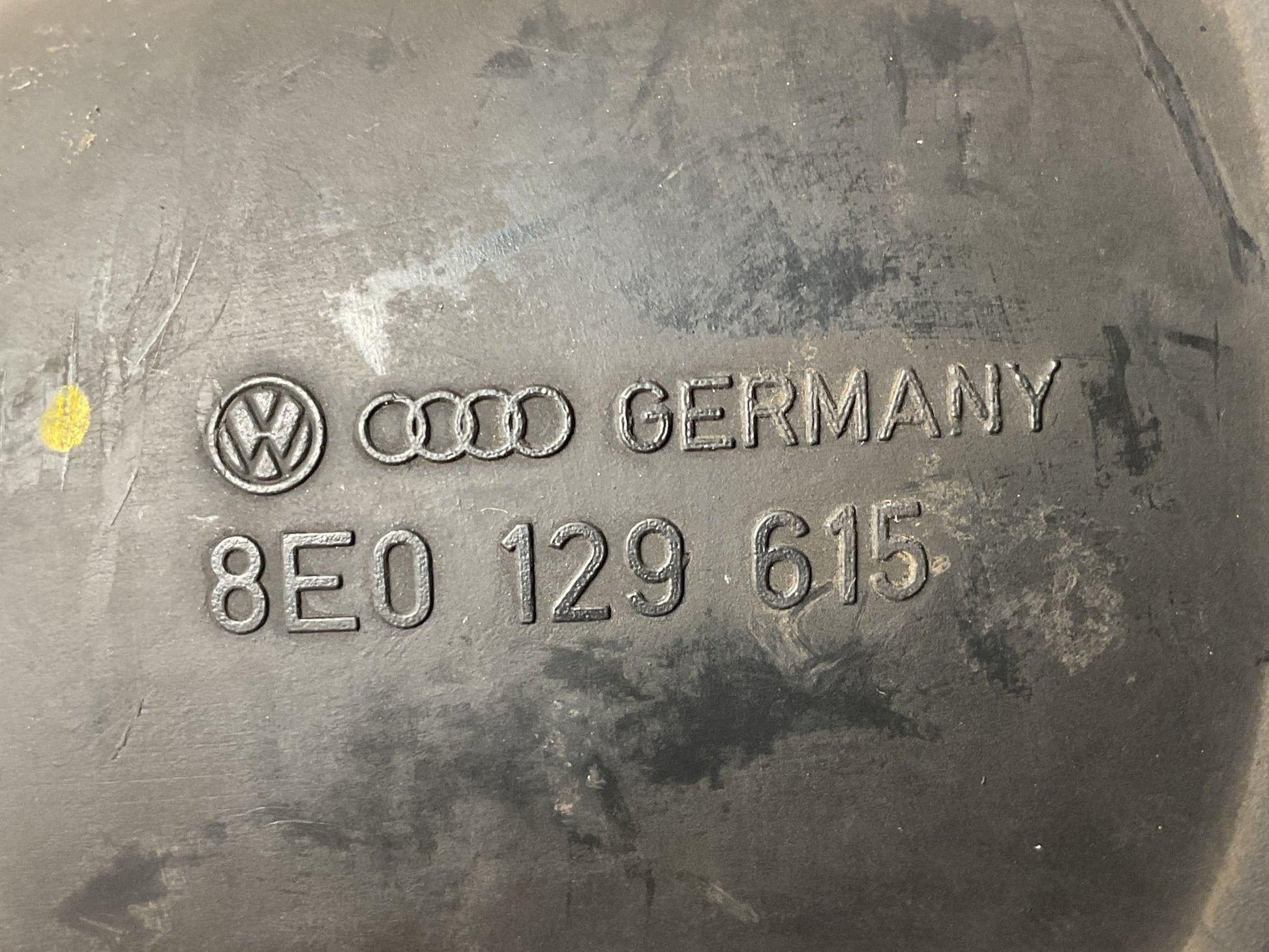Tubo admision VW 8E0129615 - 8E0129615
