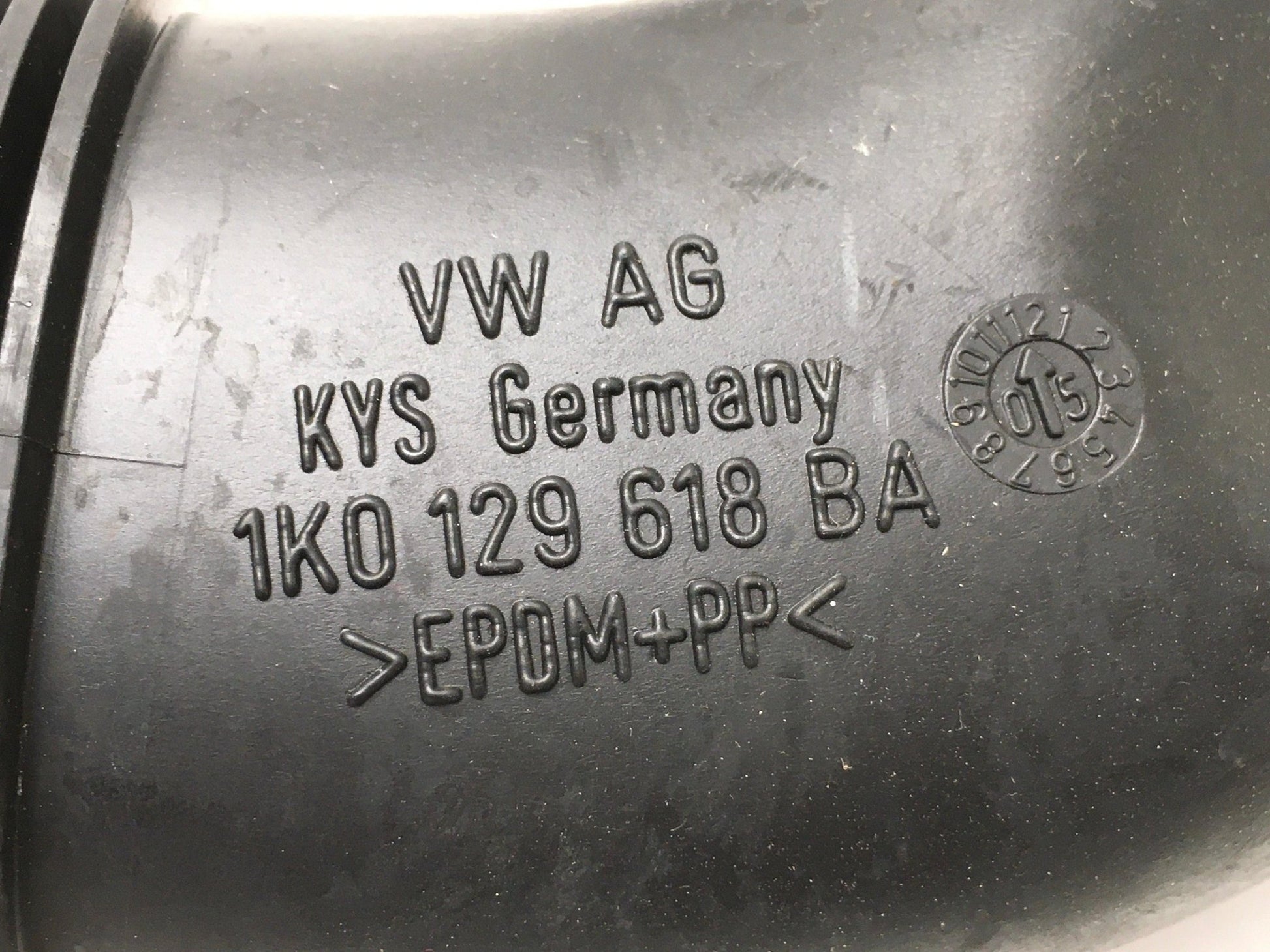 Tubo admision VW Caddy III/Touran 1T - 1K0129618BA