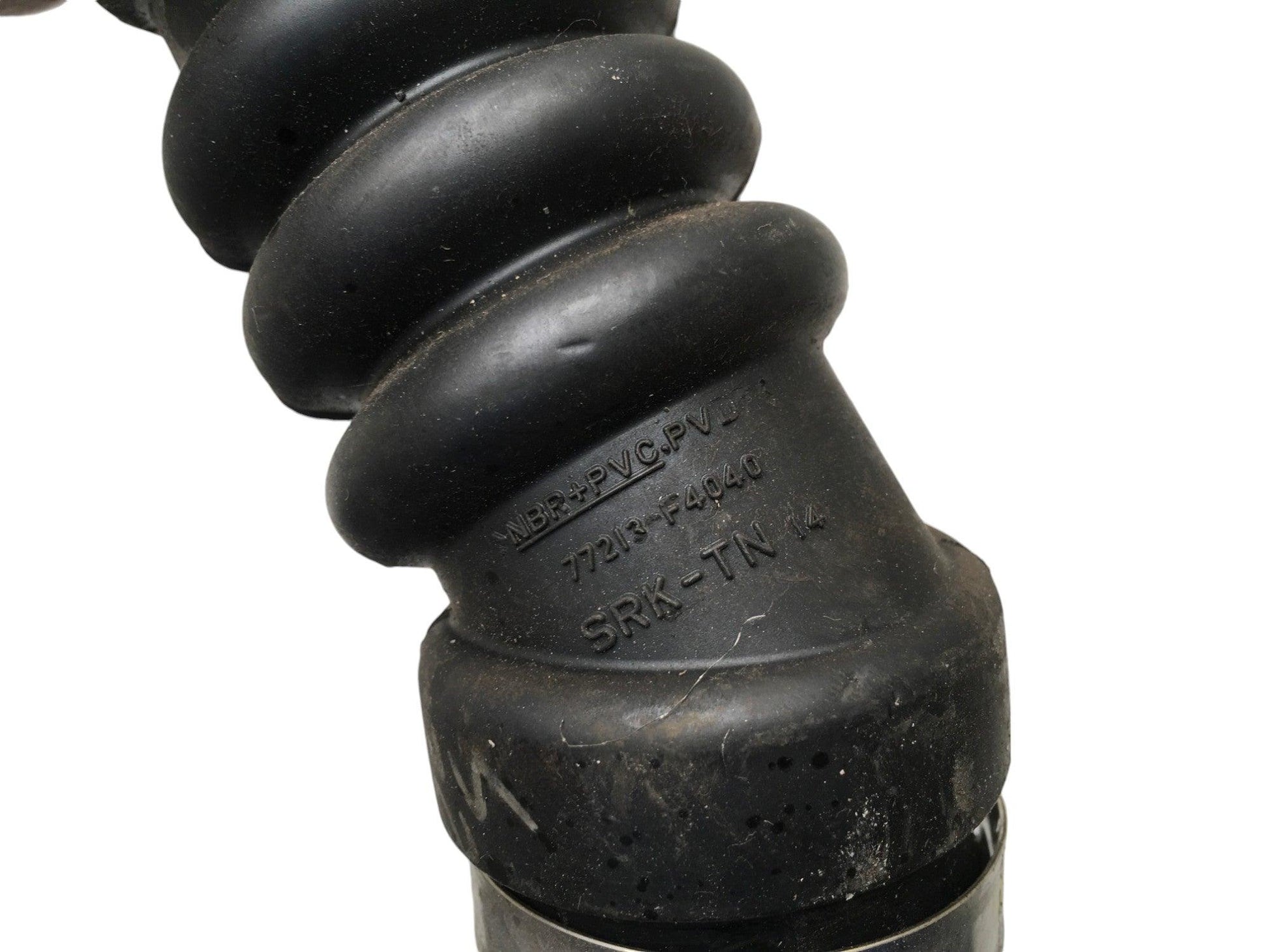 Tubo Combustible Toyota C - HR / Corolla E21 - 77213F4040