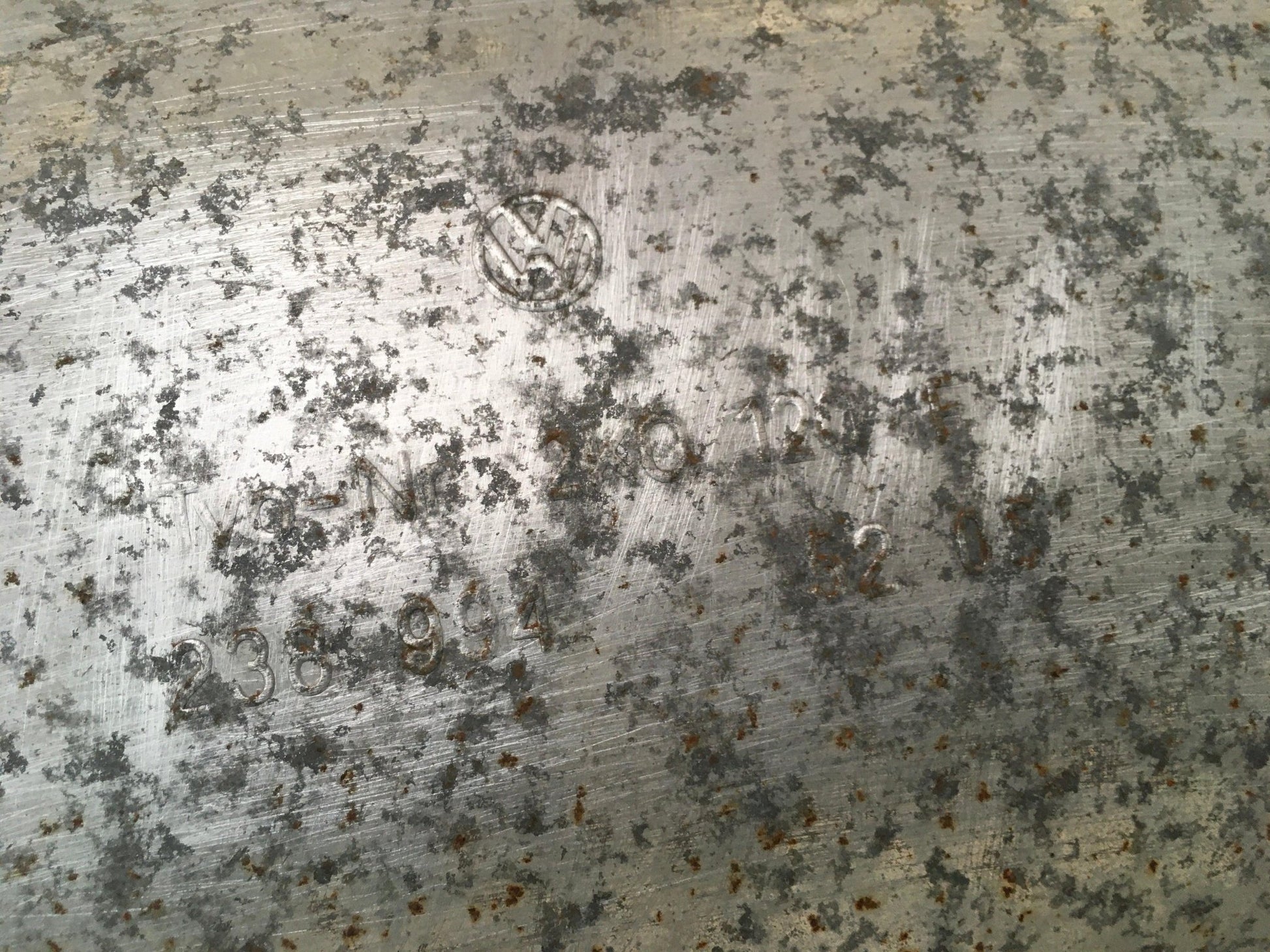 Tubo escape VW Caddy III - 2K0118B