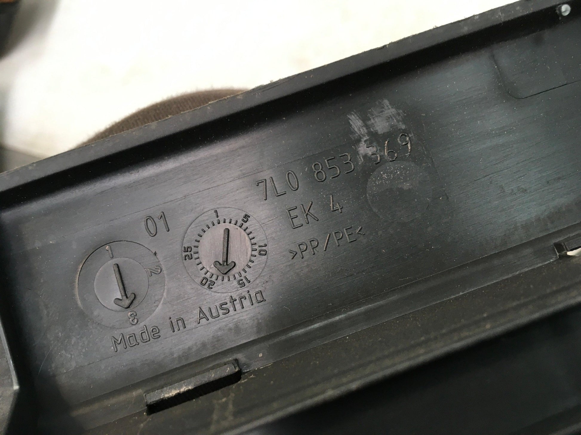 Umbral Pilar A Porsche Cayenne 9PA - 7L0853369