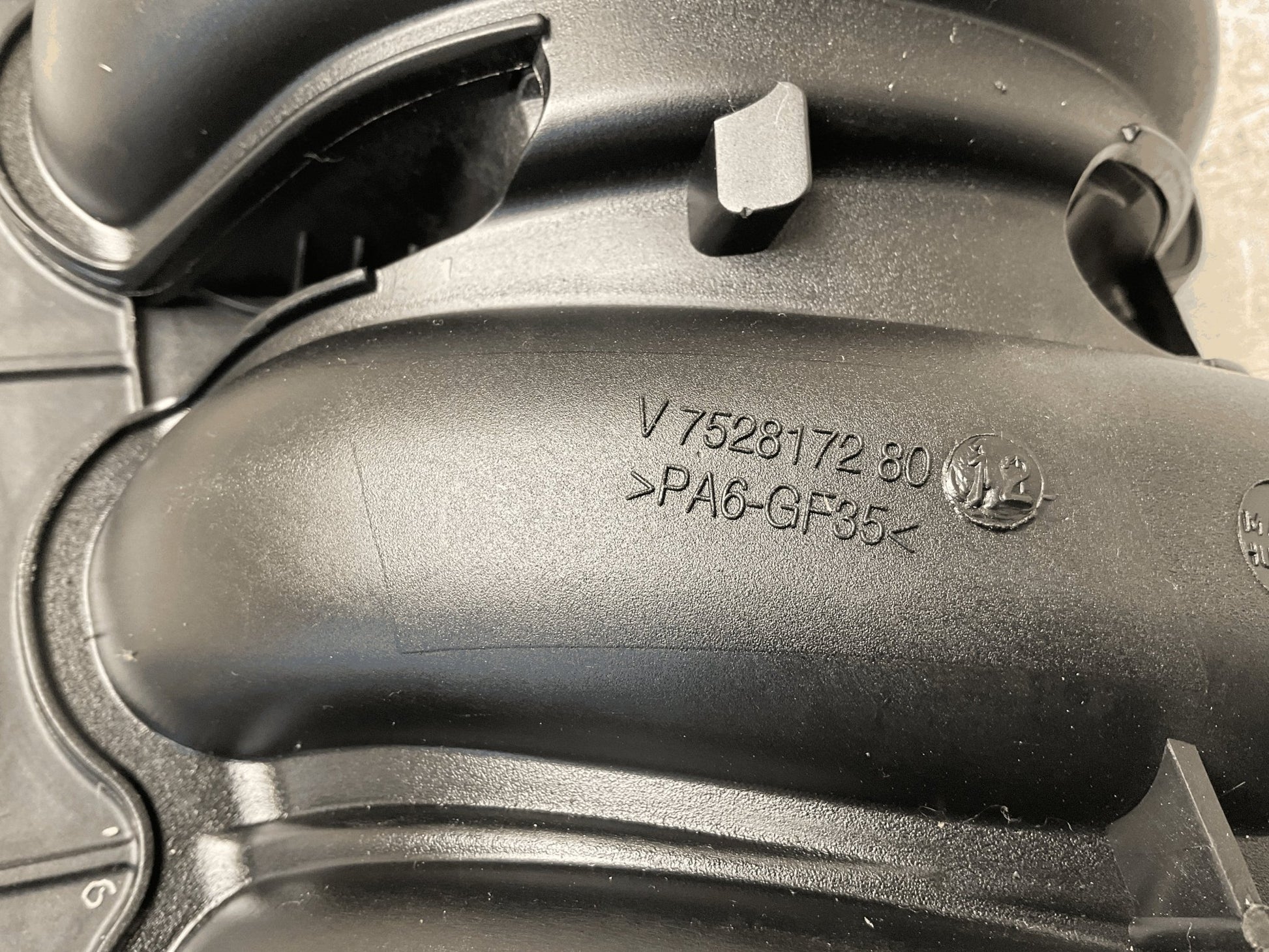 V752817280 Colector Admision PSA 1.6 - V752817280