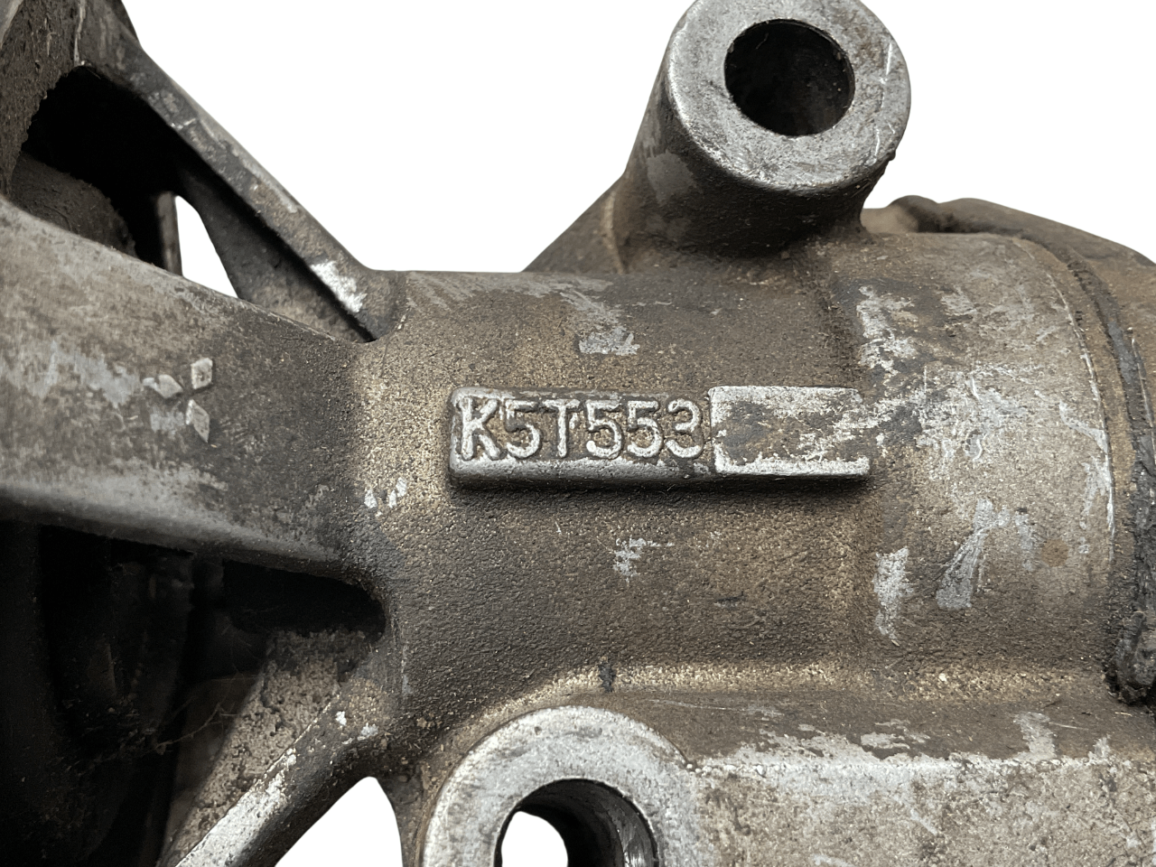 Valvula EGR Mitsubishi Pajero 87 - 00 - K5T553