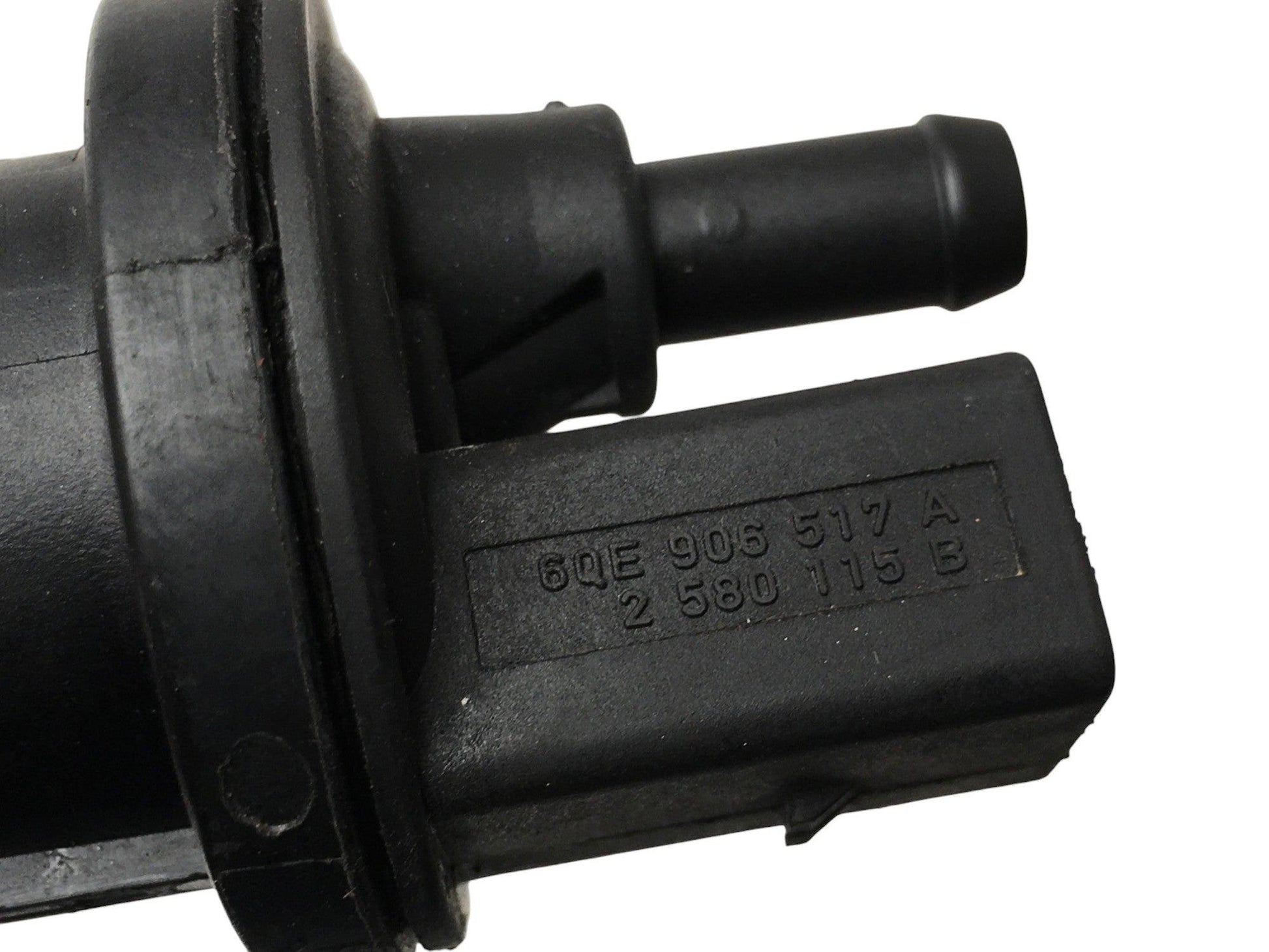 Valvula Solenoide VW 6QE906517A - 6QE906517A