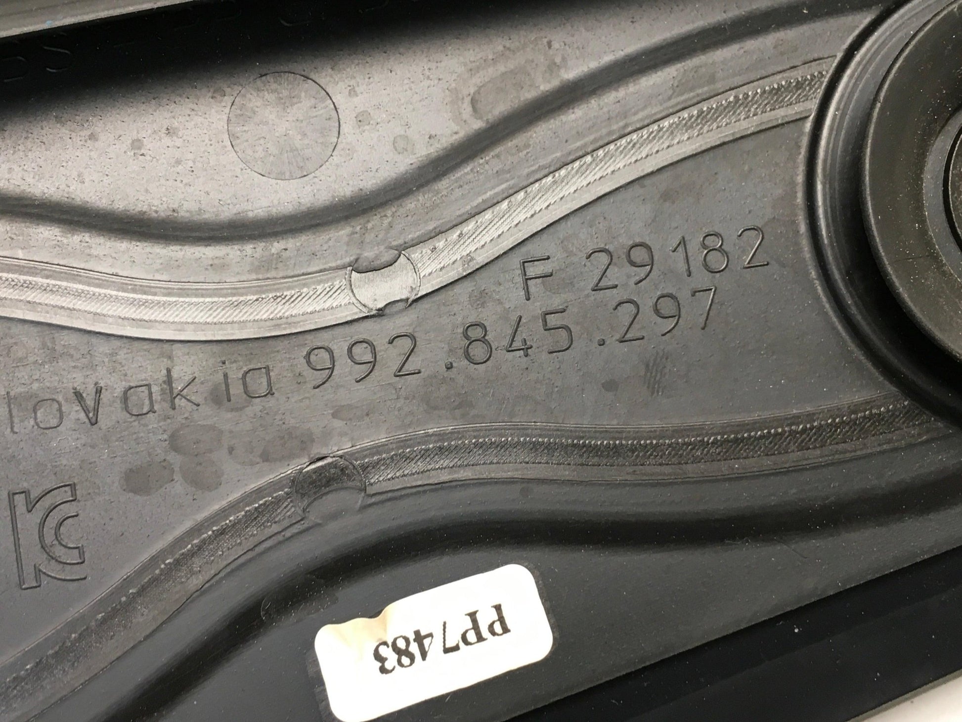 Ventana tra izq Porsche 911 99284529703C - 99284529703C