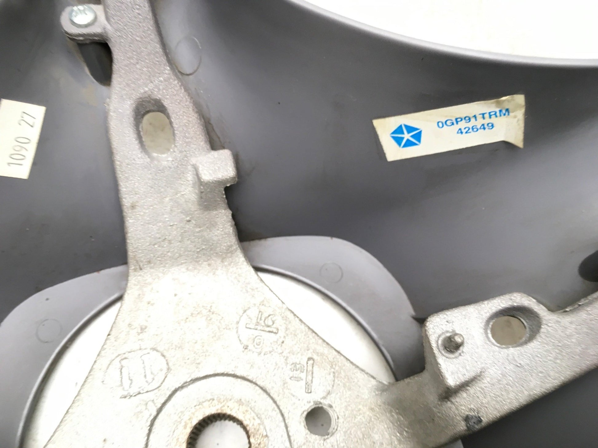 Volante Chrysler Voyager III - 4680140