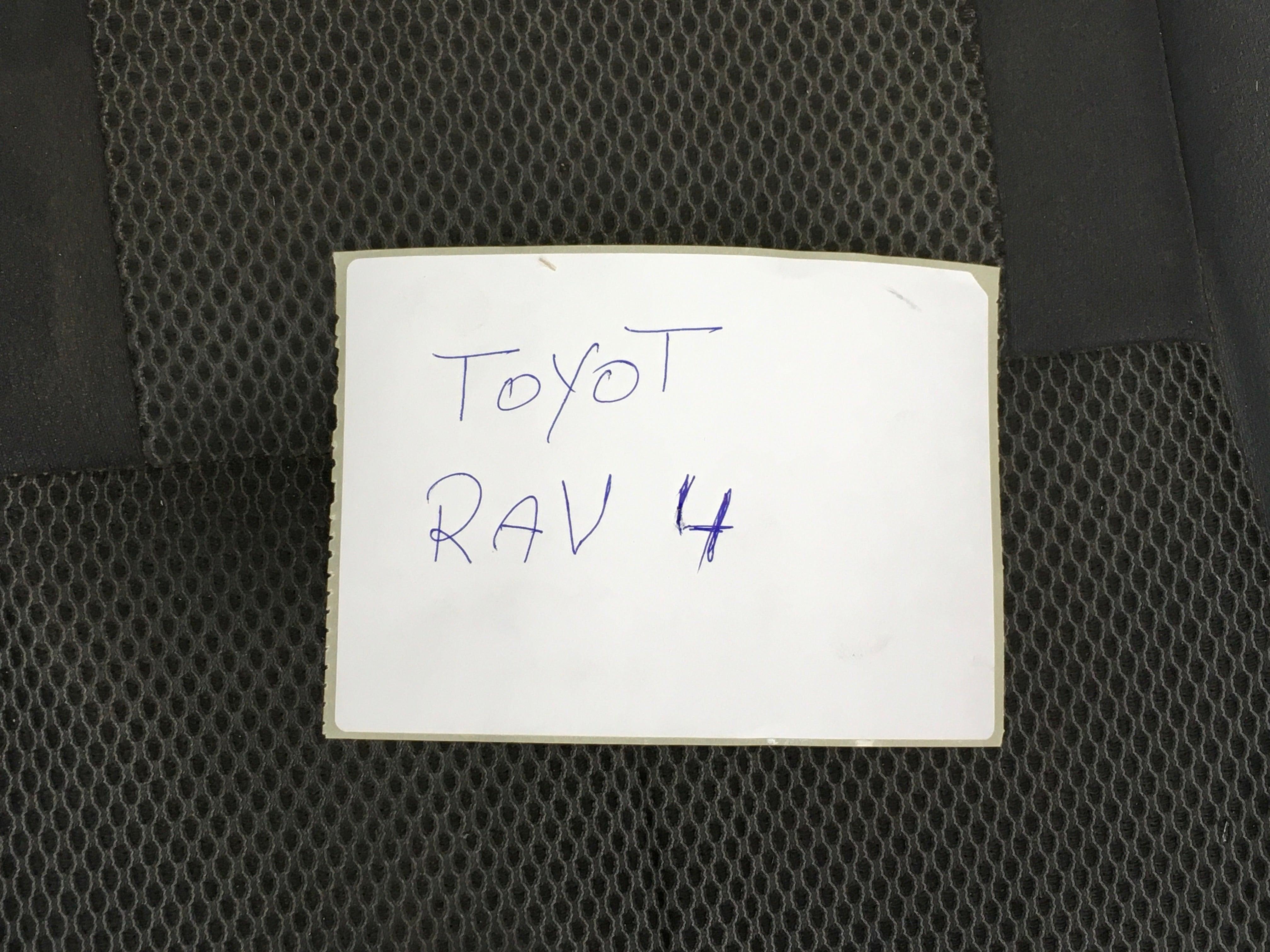 Asientos Toyota RAV 4 - AutoRR 