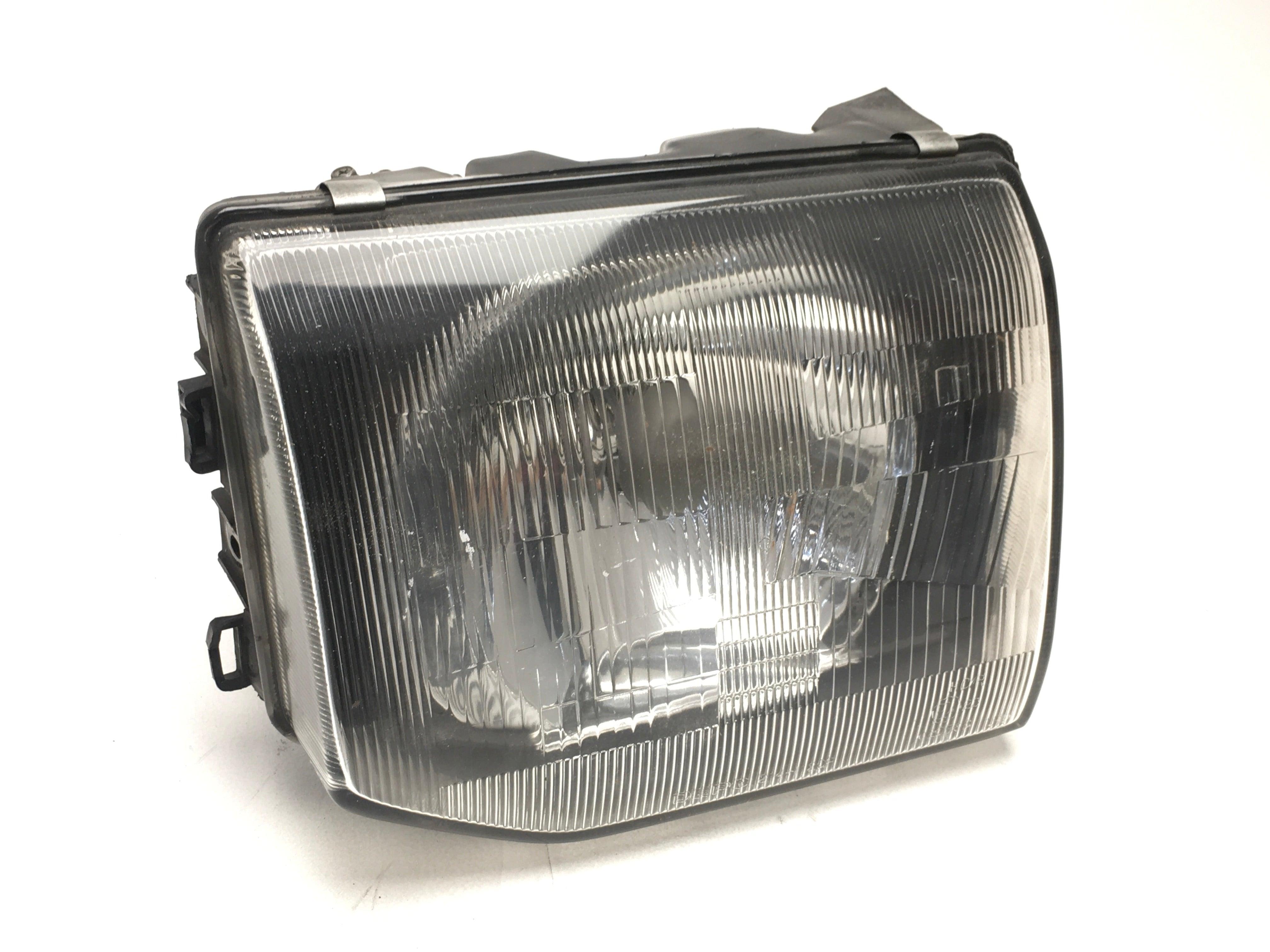 Faro derecho Montero II 11037746 - AutoRR 11037746