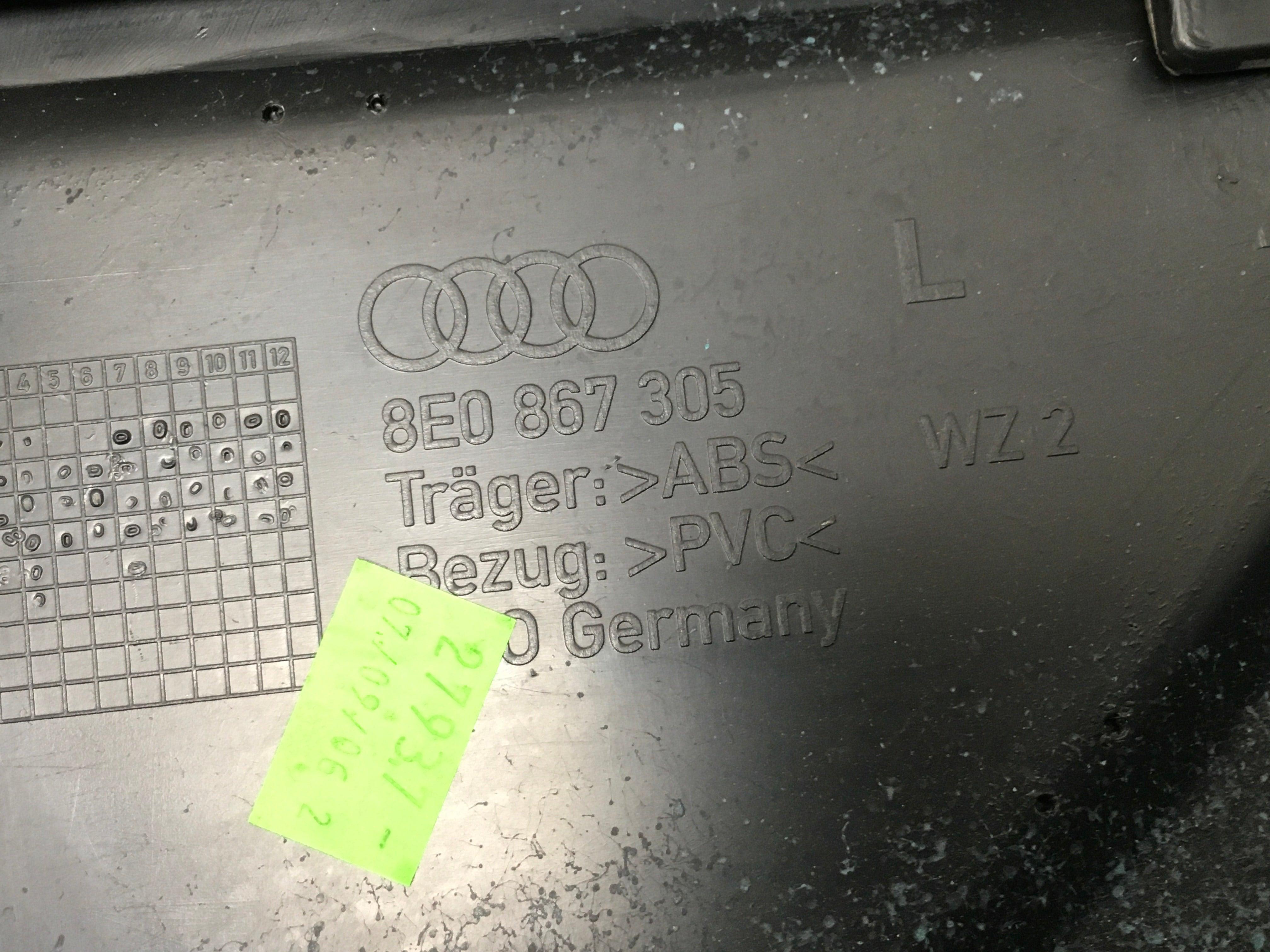 Panel puerta tra izq Audi A4 B7 - AutoRR 8E0867305