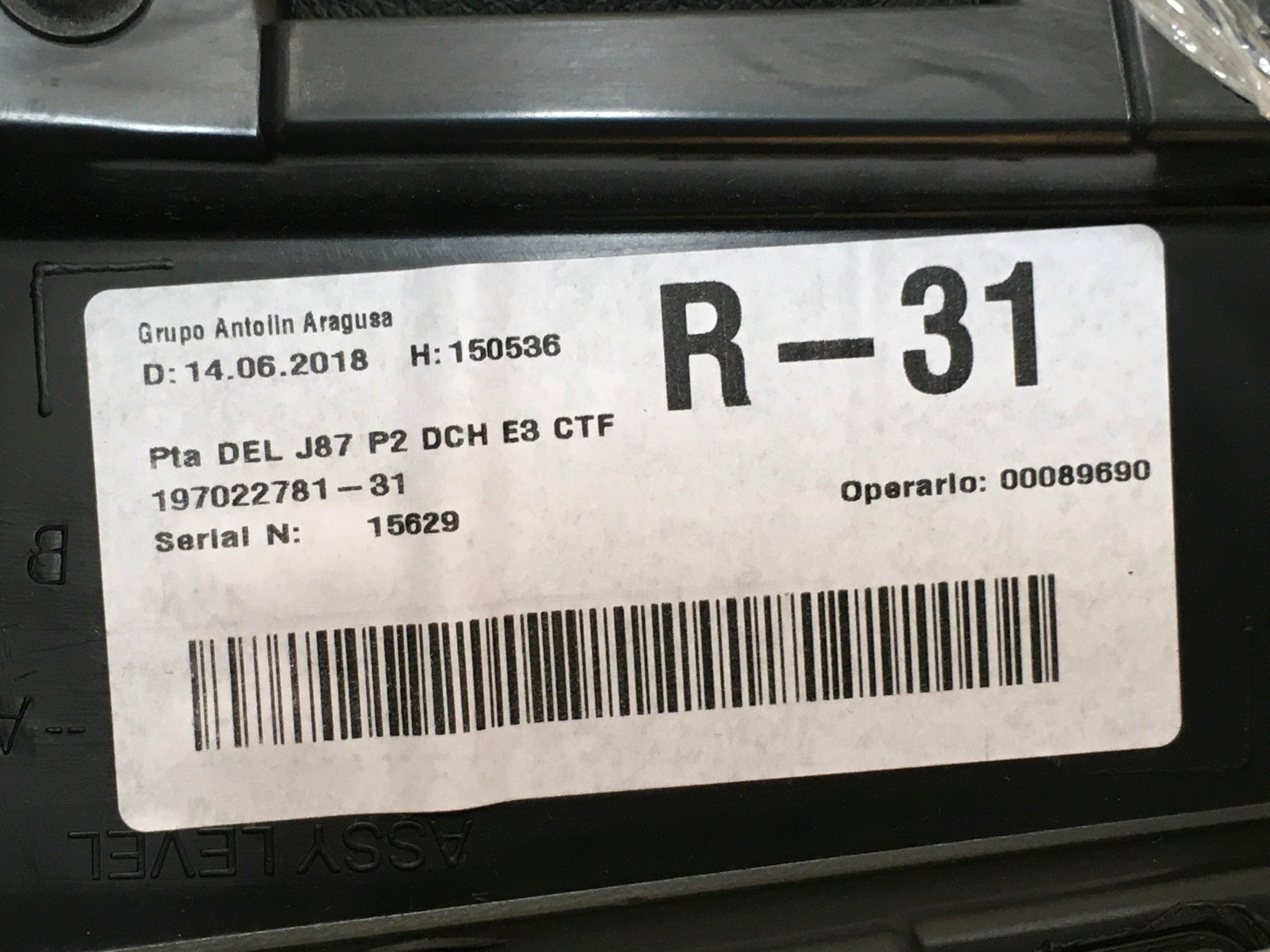 Panel puerta del dcha Renault Captur 1 - AutoRR 156141981