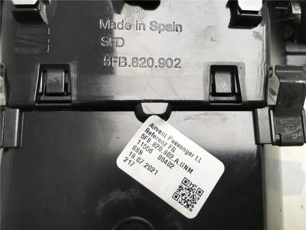 Aireador derecho Seat Leon 4 KL
