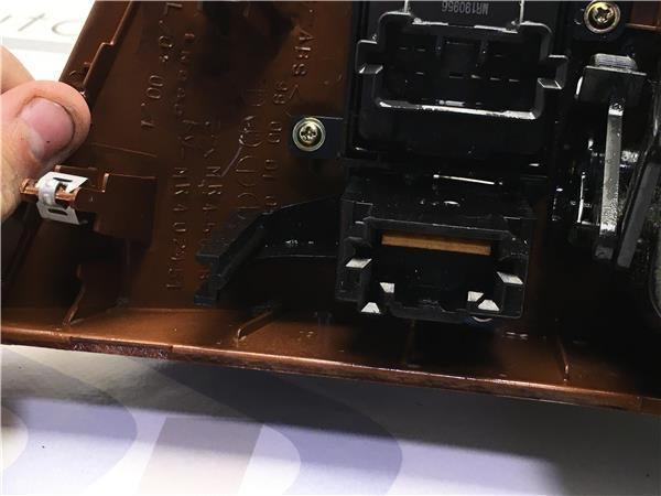 Aireador izquierdo mitsubish montero did - mr402451