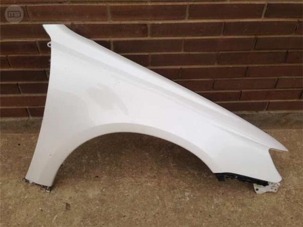 Aleta delantera derecha subaru legacy - 