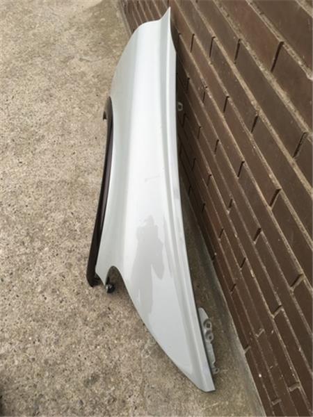 Aleta delantera derecha volvo c30 - 