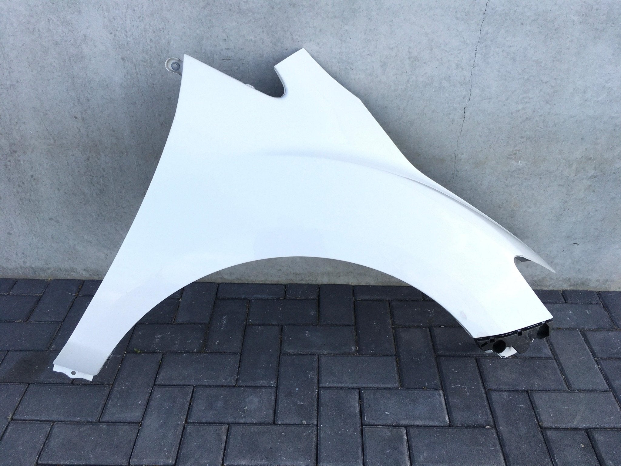 Aleta derecha Mazda CX - 7 - E22152110F