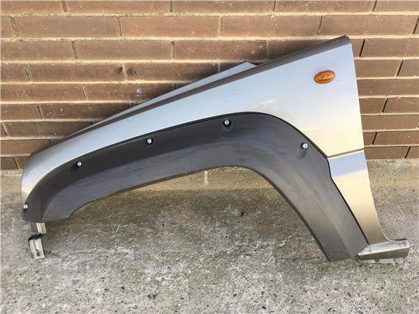Aleta izquierda Jeep Cherokee KJ - 55360599AA