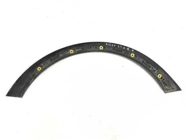 Aletin trasero izq Volvo C30