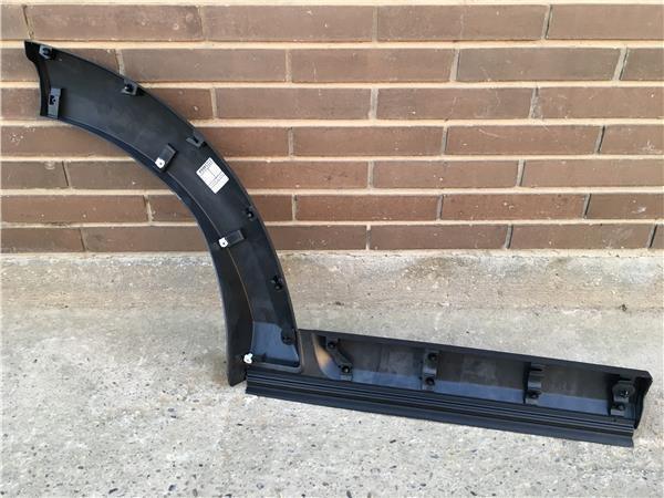 Aletin Trasero Izquierdo Discovery III - Dgp000154