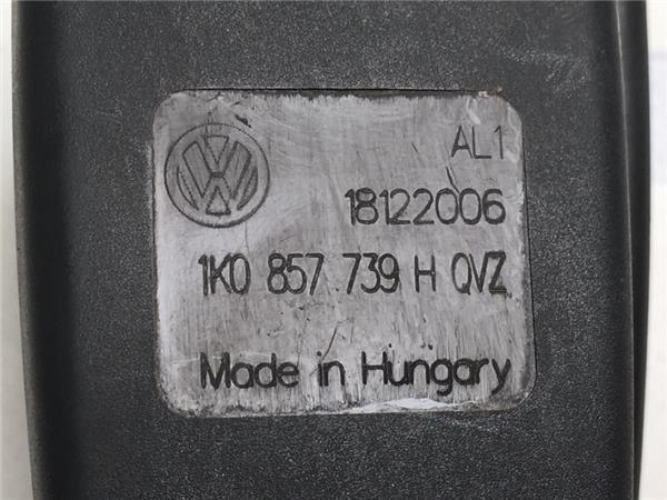 Anclajes cinturon traseros VW 1k0857739h