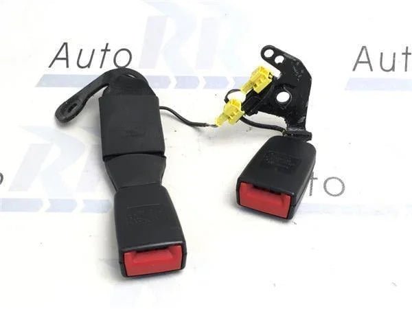 Anclajes cinturones traseros Mercedes C