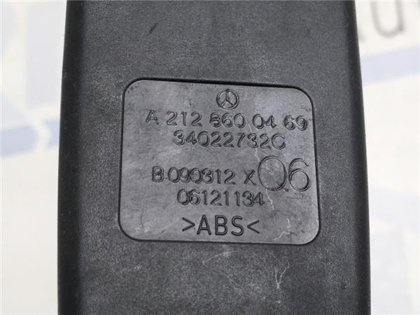 anclajes cinturones traseros Mercedes E
