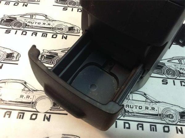 Apoyabrazos toyota yaris iii - 