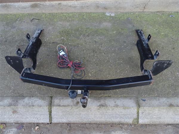 Bola de enganche toyota rav4 xa40 - 55r013704