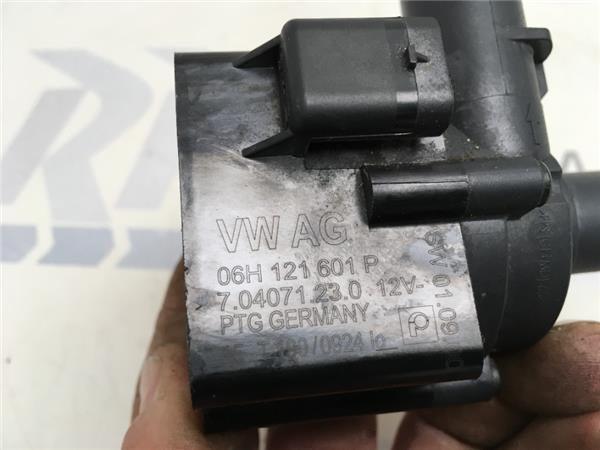 Bomba de agua auxiliar Audi 06h121601p