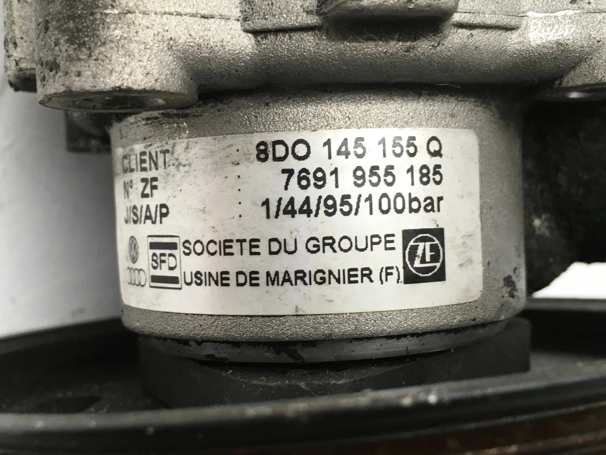 Bomba dirección Audi A4 B5 8DO145155Q