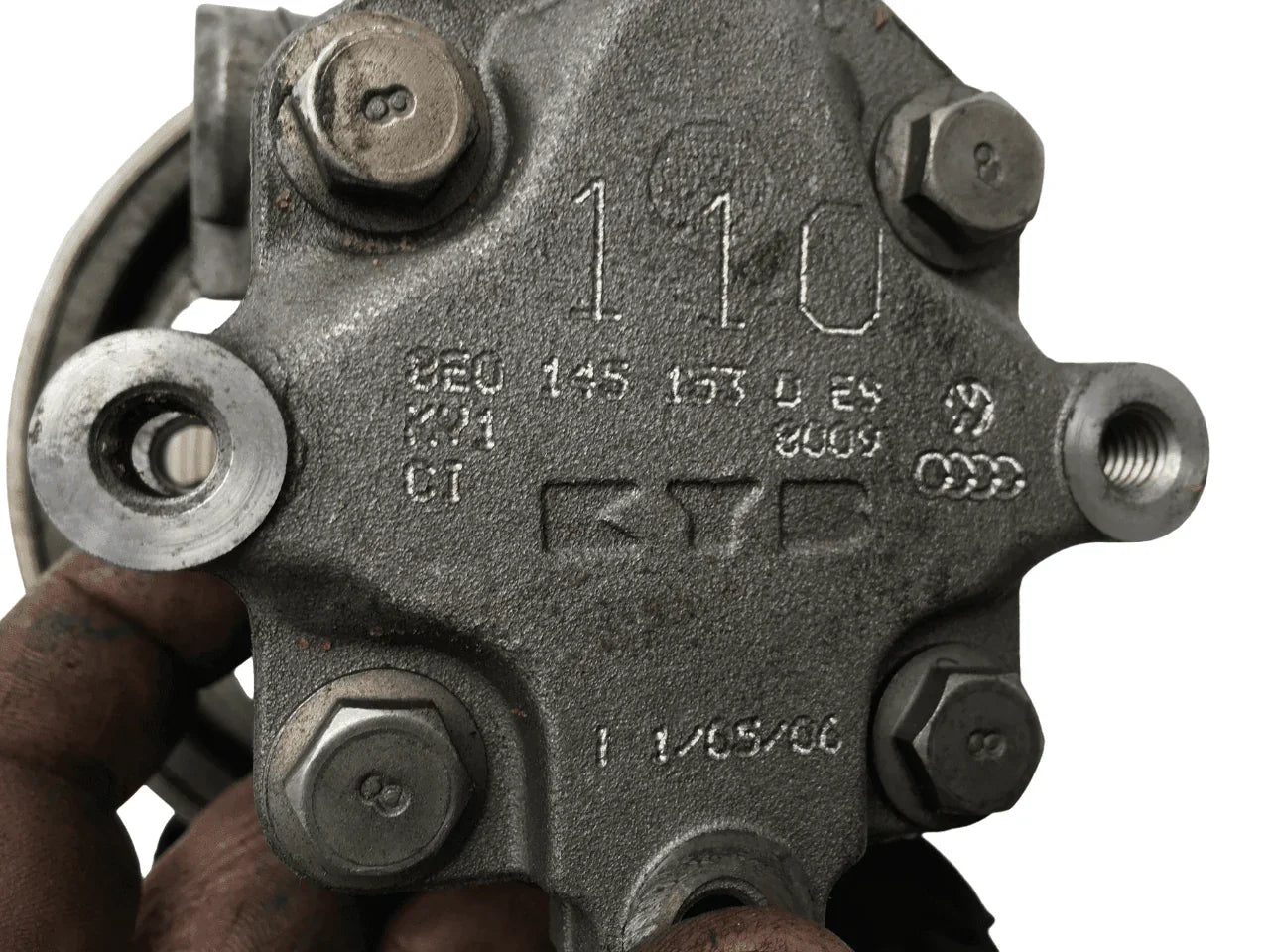 Bomba direccion Audi A4 B6 B7 8E0145153D